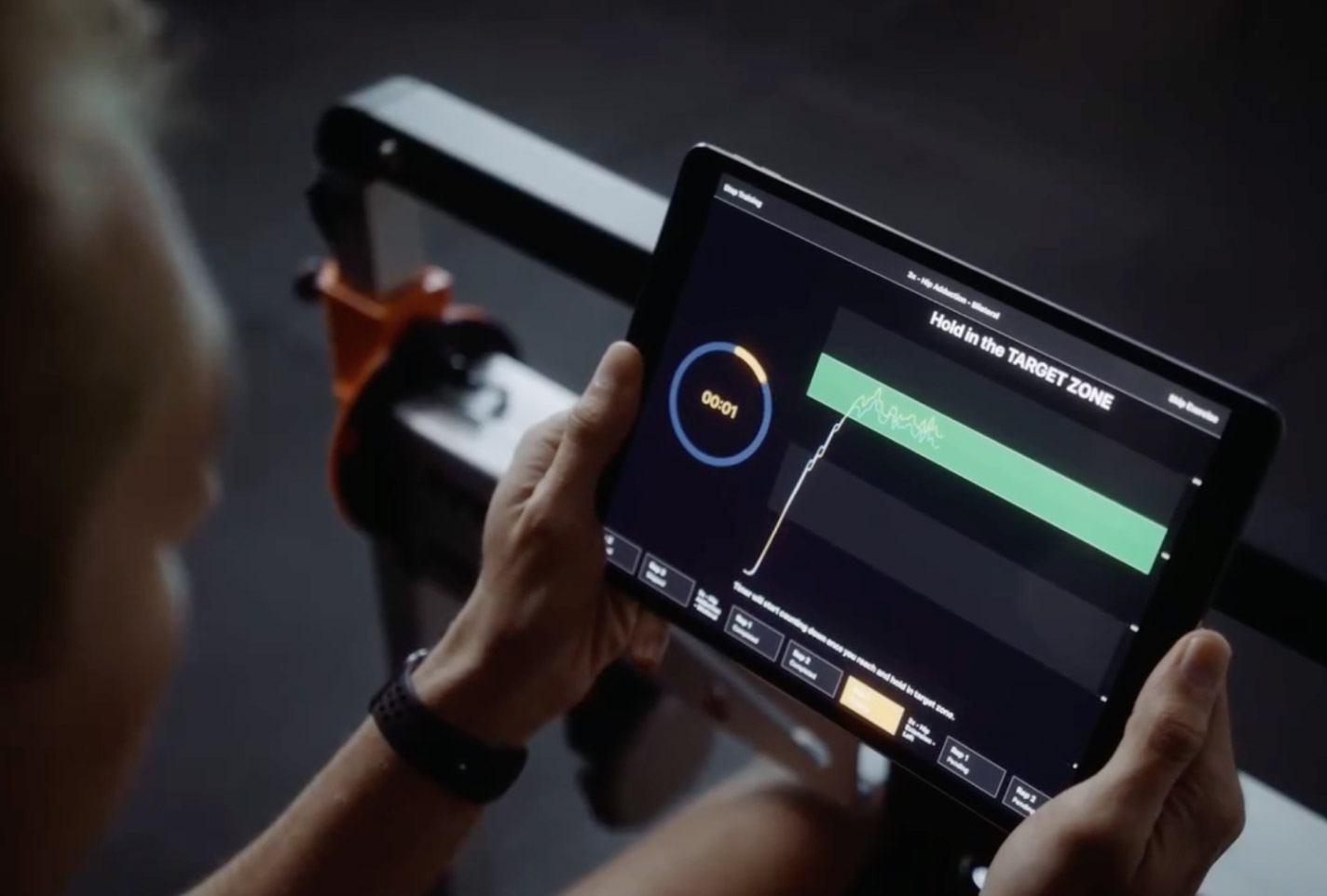 ForceFrame Messung mit Tablet in der Physiotherapie